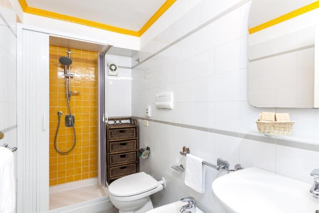 Hair dryer, towels