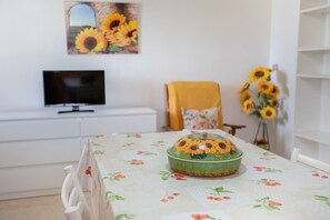 Dining - Central house 200 mt from the beach (TL57) (Torre Lapillo)