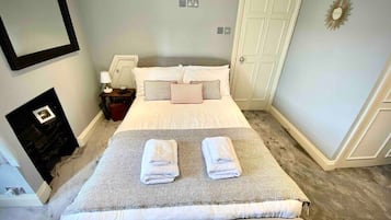 1 dormitorio, tabla de planchar con plancha, cuna de viaje y wifi gratis