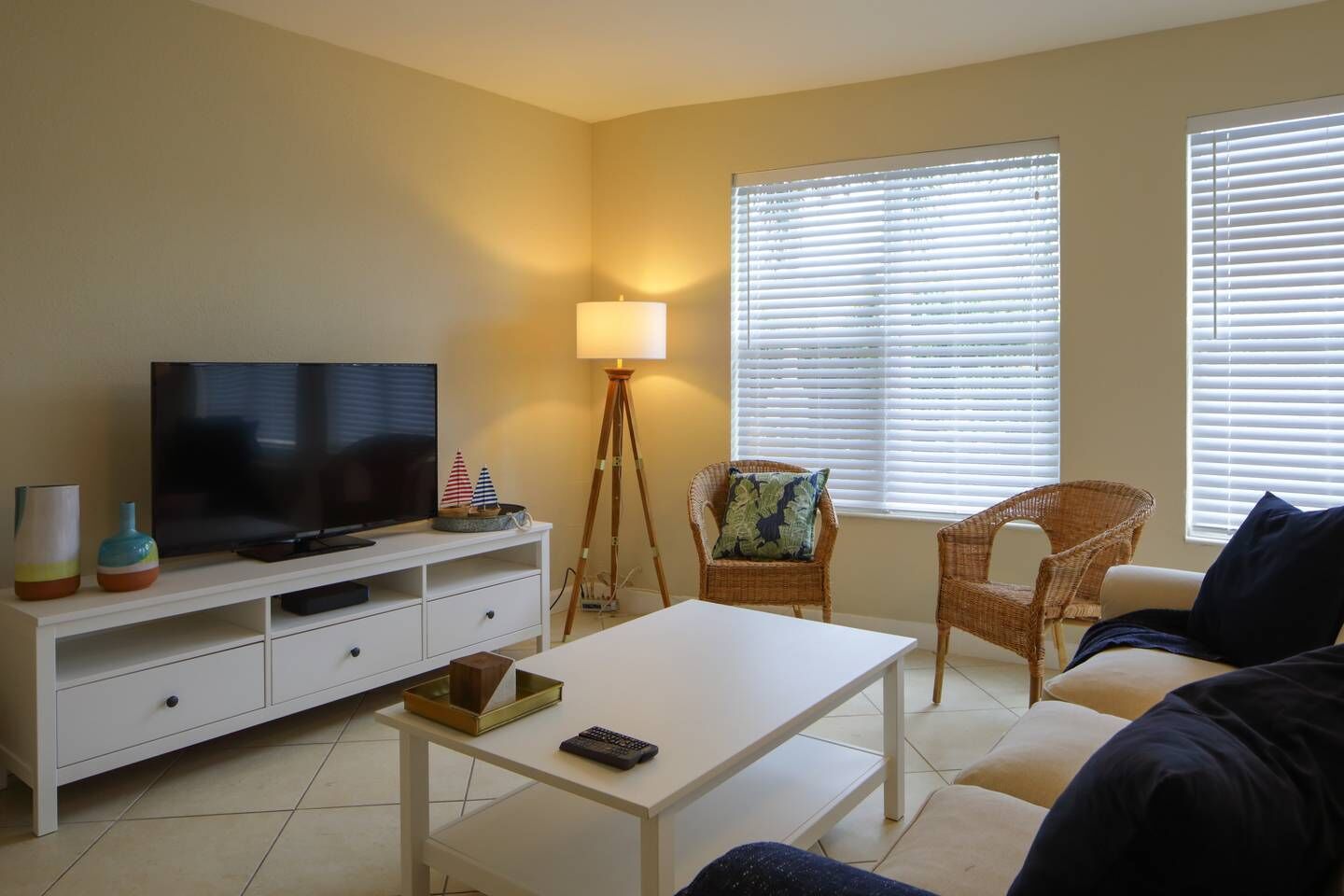 The Bush House - Premium Coastal Living for 4 - 2BR 1BA