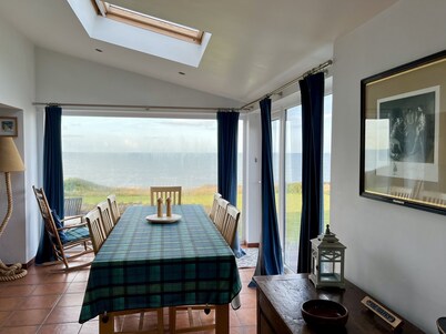 Private detached cottage to rent on Chesil Beach
