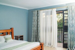 Double Room | In-room dining