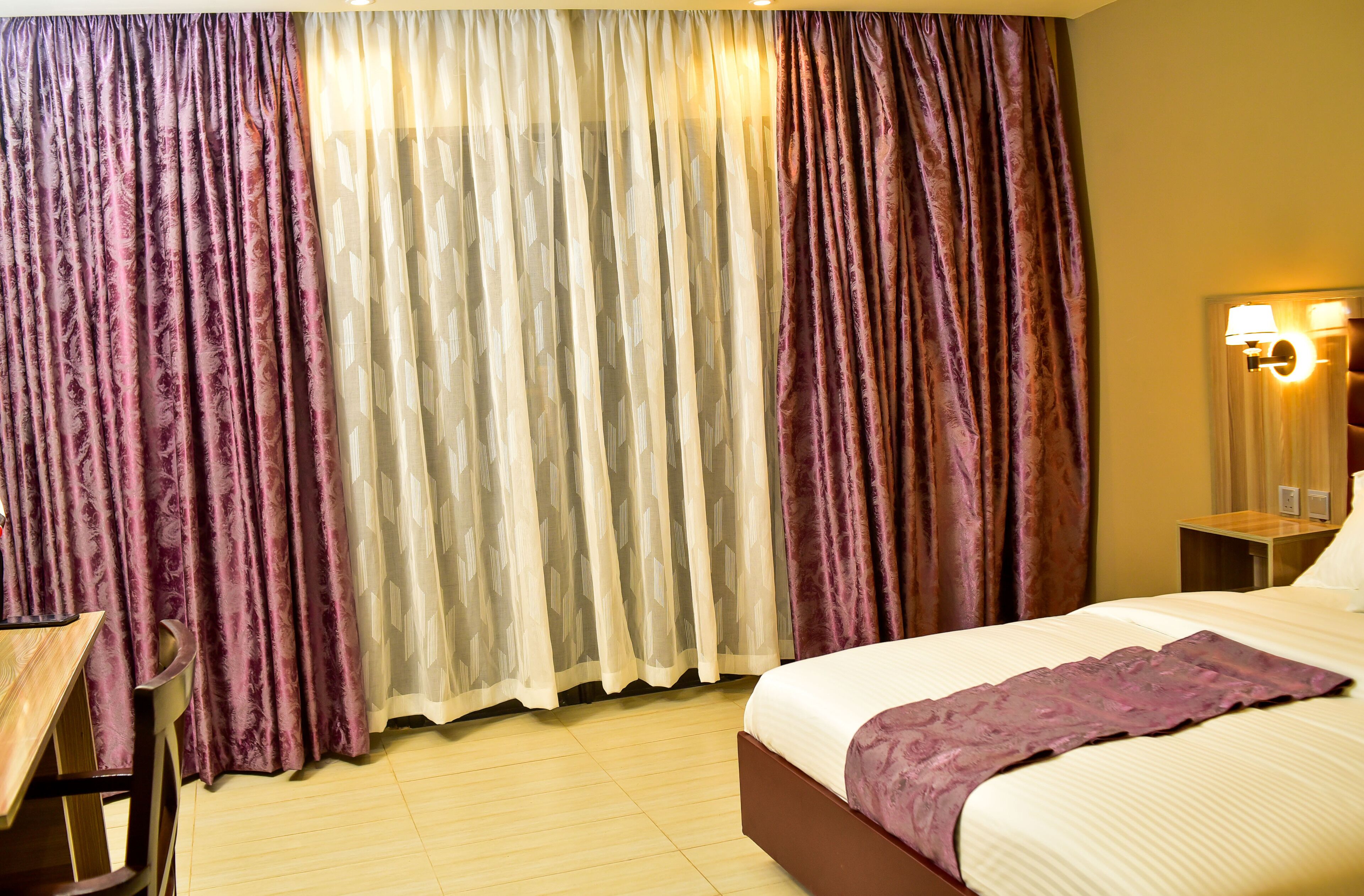 Executive Room | Desk, iron/ironing board, free WiFi, bed sheets