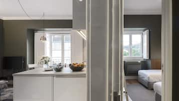 2 bedrooms, iron/ironing board, free WiFi