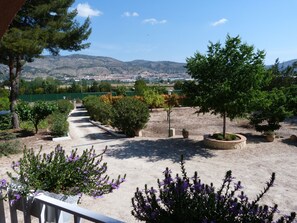 Property grounds - COUNTRY HOUSE IN CASTALLA. ALICANTE ONLY SEASON. 6 people.  (CASTALLA)