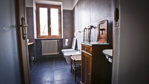 Towels - VICTORY HOUSE 4 FRONT LAKE AP4 GARDEN & SPA (Colmegna)