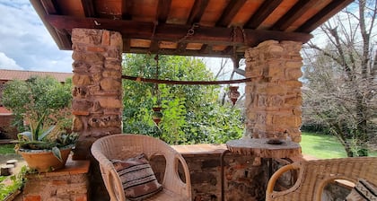 La Casetta - Rose Cottage in Tuscany