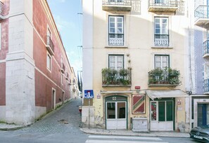 Exterior - Madragoa, Historical Center, Hip Area, Large, Bright & Fully Renovated (Lisboa)
