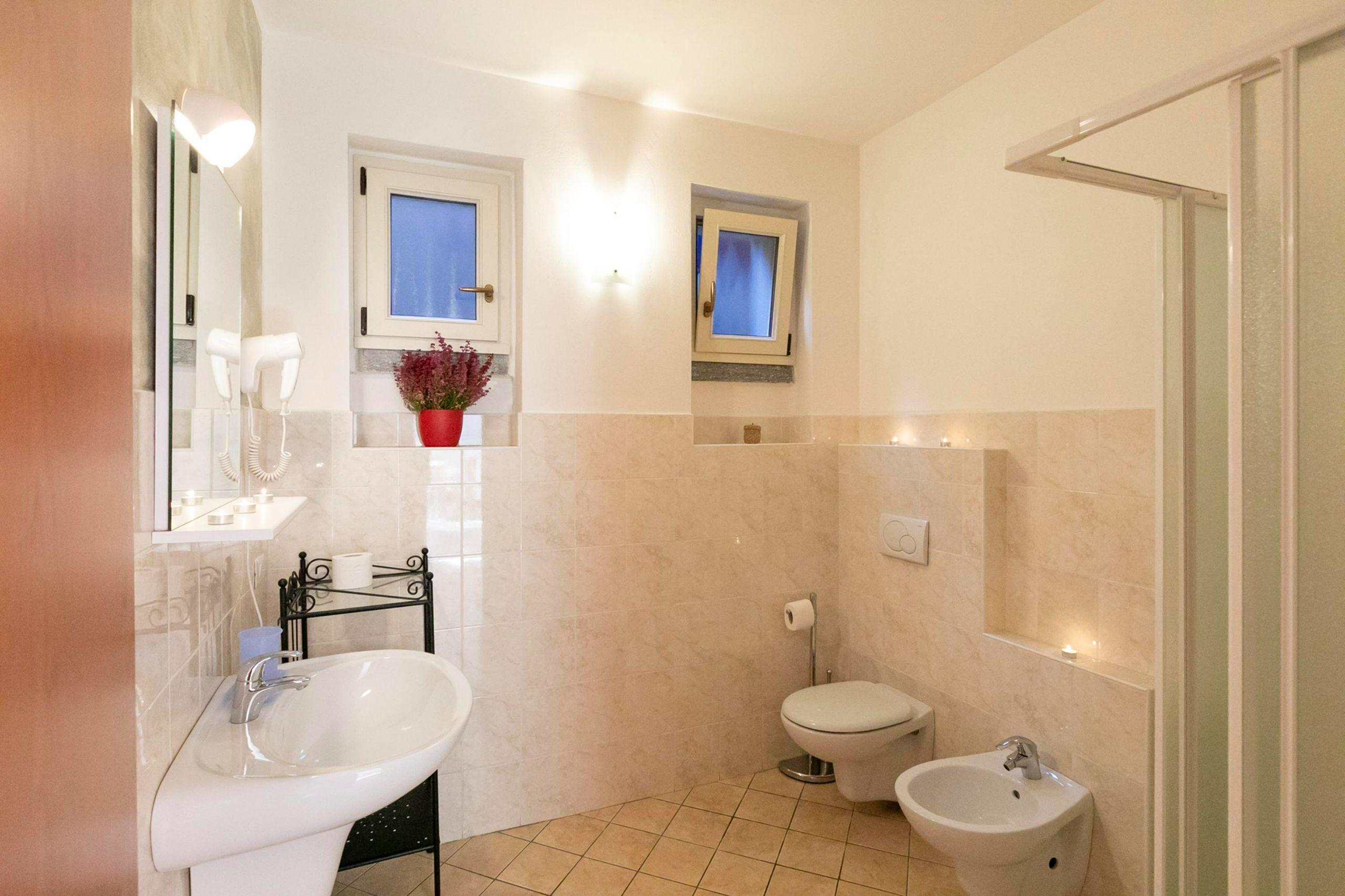 Haartrockner, Handtücher