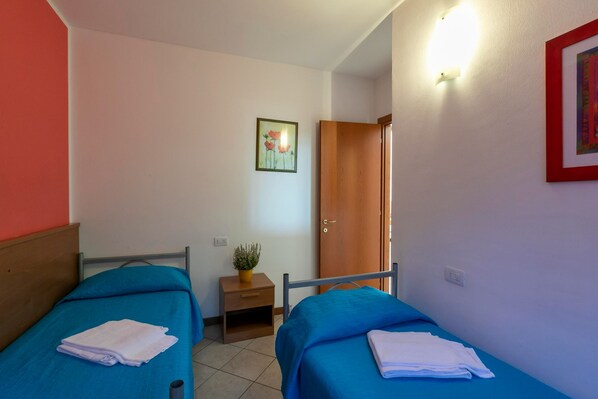 2 chambres, accès au Wi-Fi (inclus), literie fournie