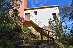 Exterior - Villa with stunning sea views and pool in terrace. (Sa Riera)