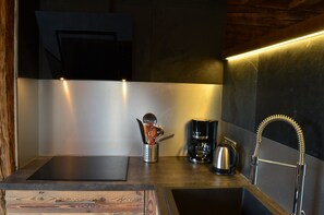 Fridge, microwave, oven, stovetop - 6-person apartment in a traditional chalet - Chatel Reservation (Châtel)