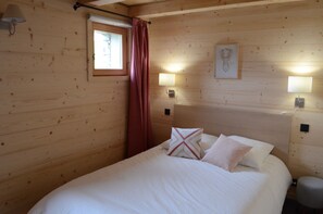 3 bedrooms, travel cot, free WiFi
