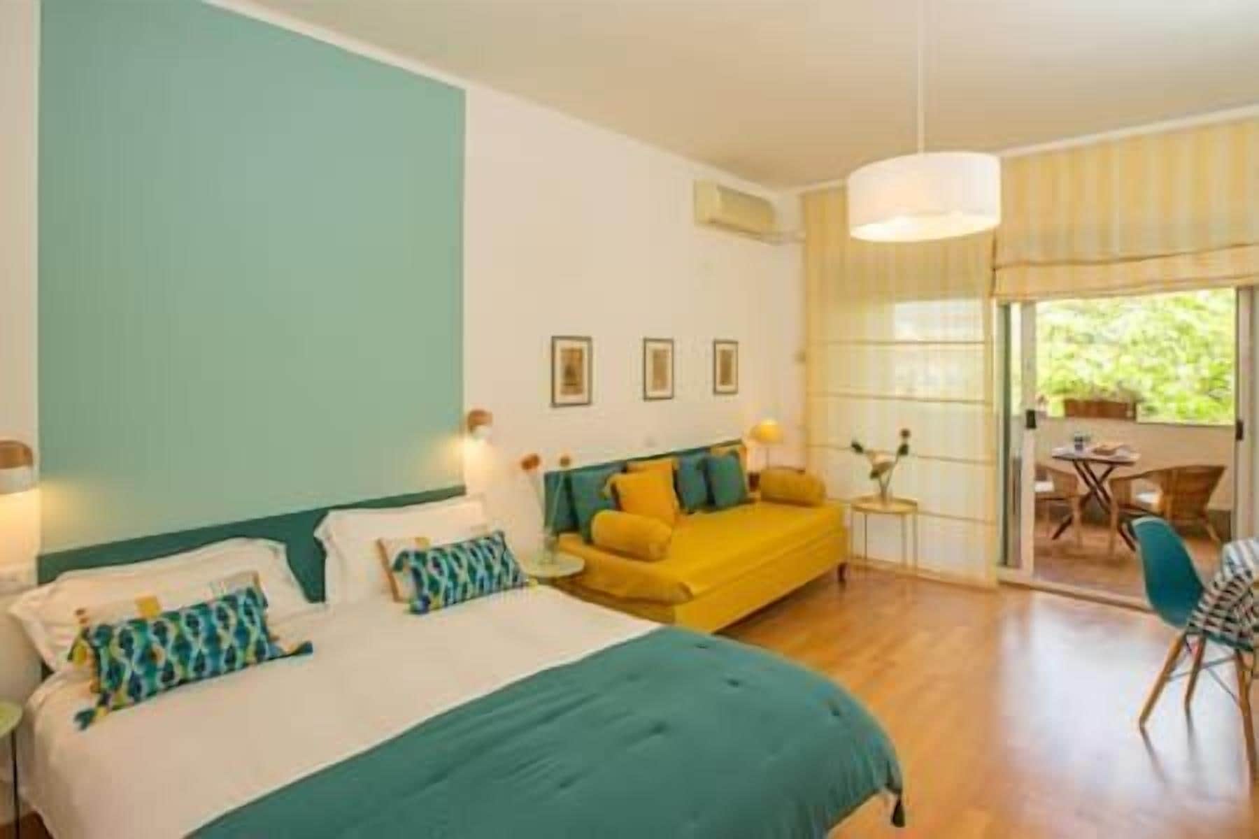 1 chambre, fer et planche à repasser, accès Internet, draps fournis