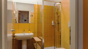 Doccia, asciugacapelli, bidet, asciugamani