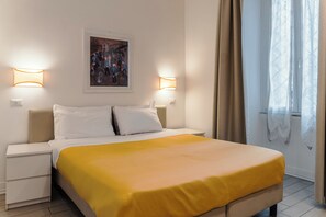 Bügeleisen/Bügelbrett, Reisekinderbett, kostenloses WLAN, Bettwäsche