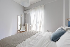 1 bedroom, iron/ironing board, free WiFi - Modern Flat next to the USA Embassy (Athens)