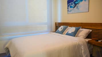 3 bedrooms, iron/ironing board, WiFi, bed sheets