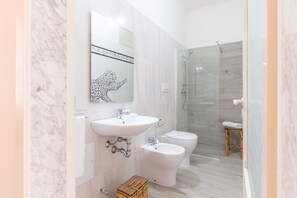 Een douche, een bidet