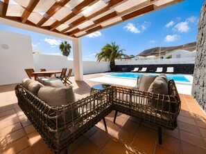 Outdoor dining - Villa Maday (Playa Blanca)