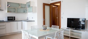 Two bedrooms holiday house with garden (TL33)