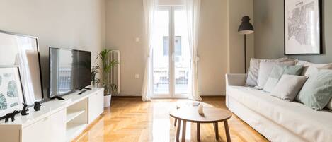 Smart-TV, Netflix, Bücher, Streaming-Dienste