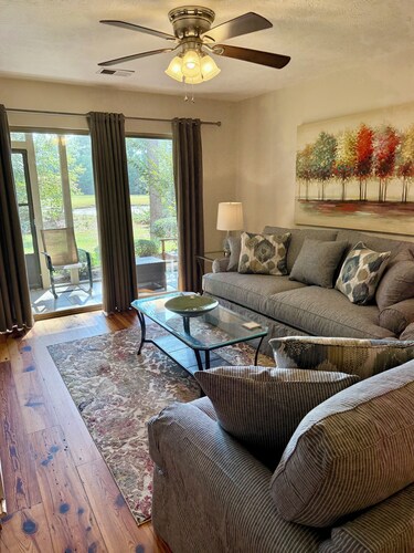 Beautiful Newly Updated 1st Floor True Blue Villa!