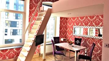 Apartamento (No. 4) | Servicio de comidas en la habitación