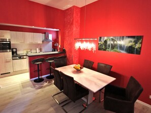 Apartment (No. 6 - Belle Etage) | In-room dining