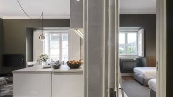 3 bedrooms, iron/ironing board, free WiFi