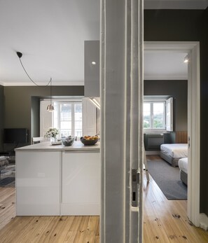 3 bedrooms, iron/ironing board, free WiFi