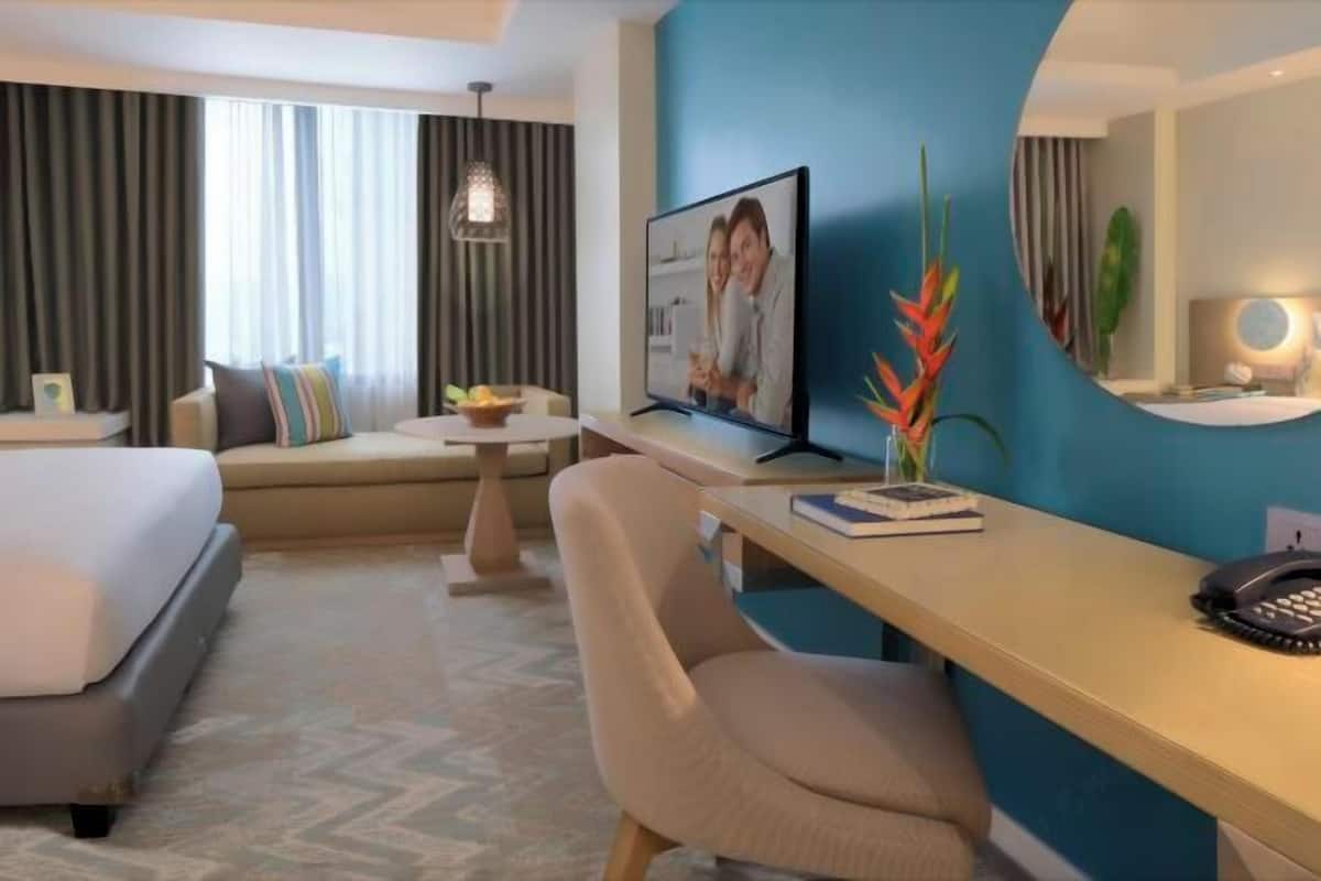 Down comforters, in-room safe, desk, laptop workspace