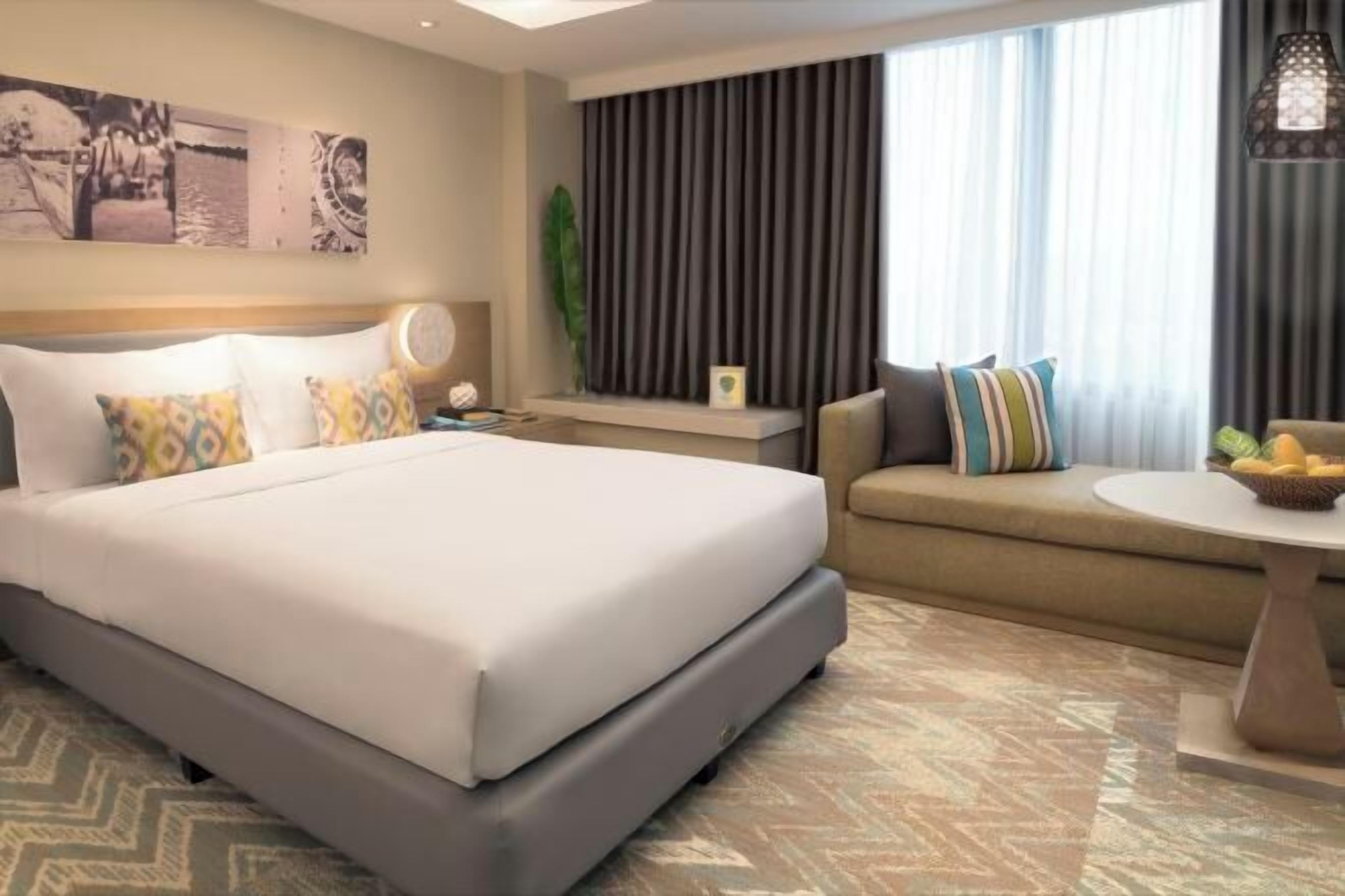 Down comforters, in-room safe, desk, laptop workspace