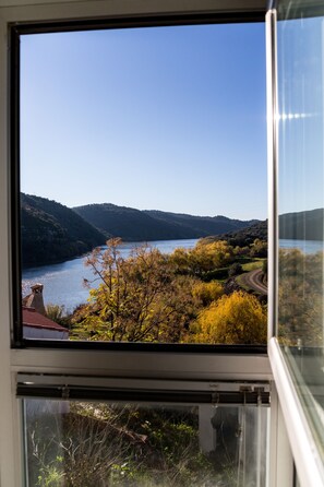 Interior - Casa Latrinas Alta, Puerto de la Laja, under Guadiana (El Granado)