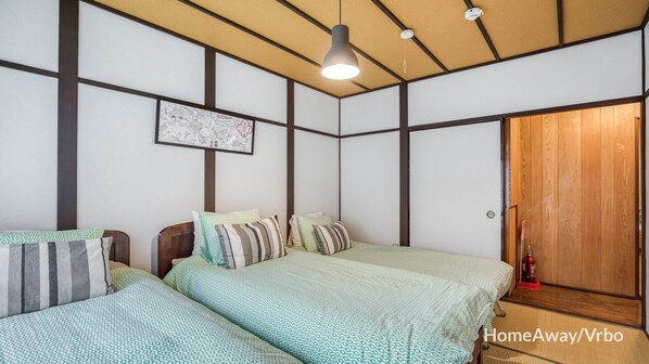 3 bedrooms, WiFi, bed sheets