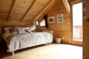 8 chambres, fer et planche à repasser, Wi-Fi gratuit, draps fournis