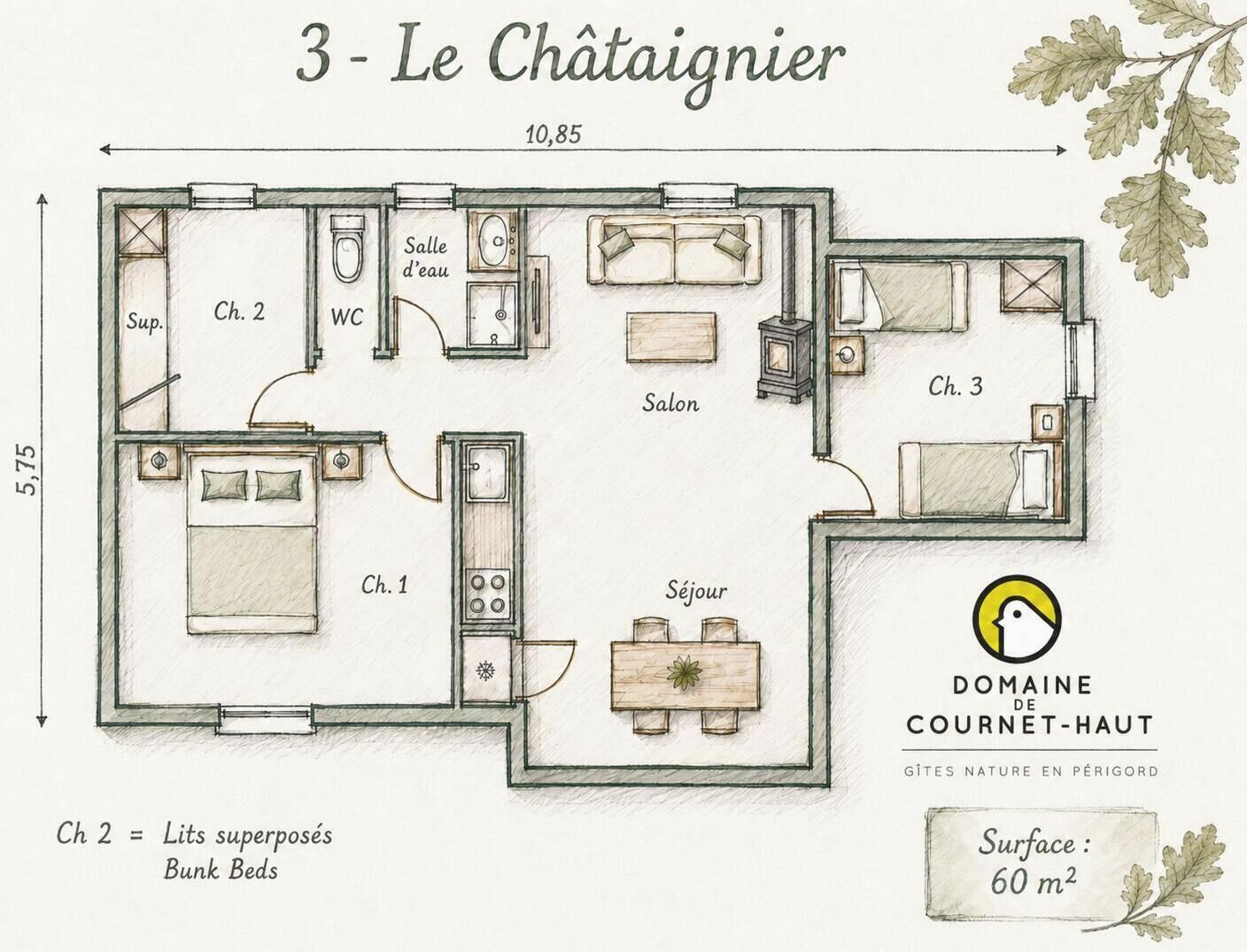 Un plan d’étage d’une maison de campagne comprenant trois chambres, une salle de bain, une cuisine, un salon et un coin repas.