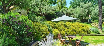 Appartamento Olivia:porzione di villa con giardino 200mt dal mare a Silvi Marina