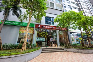 Exterior - Saliza Suite - Vinhomes Central Park (Ho Chi Minh City)