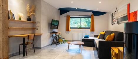 Televisión, chimenea