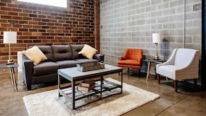 Interior - The Sport at The Nelson Inn - Unit 1 (Sheridan)