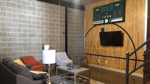 Interior - The Sport at The Nelson Inn - Unit 1 (Sheridan)