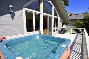 Terrace/patio - Short Walk to the Gondola Base (Steamboat Springs)