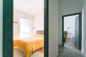 2 bedrooms, bed sheets, wheelchair access