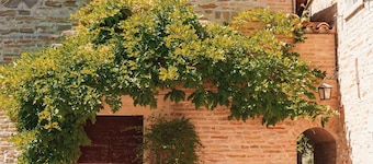 In old rural farmhouse, with swimming pool, suitable for families