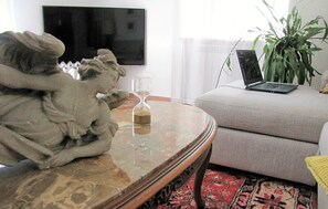 Interior - Historic residence with spectacular views, between Perugia and Assisi (Sant'Egidio)