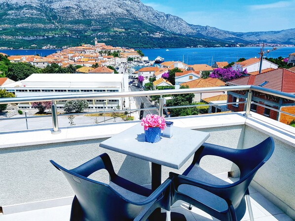 Outdoor dining - Spectacular View  (B) (Korcula)