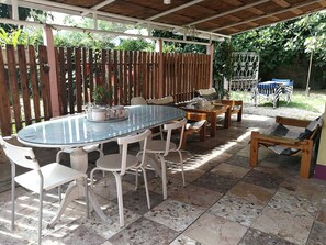 Outdoor dining - MONIC83 Sunflower Cottage by the Lake - Trevignano (Trevignano Romano)