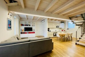 TV - Appartamento Rossini (Como)