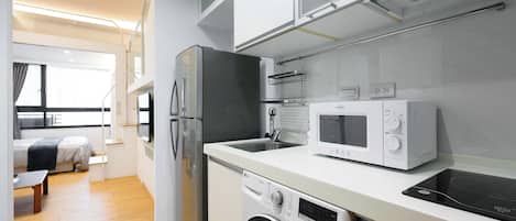 Fridge, microwave, stovetop, electric kettle